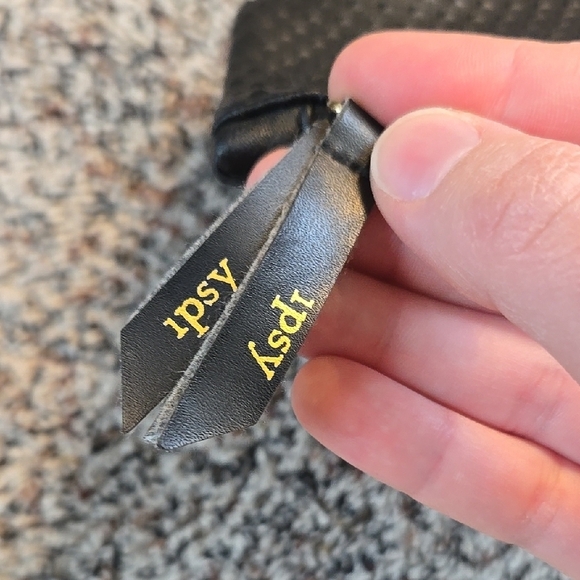 ipsy Black Clutch with Textured Surface and Zipper Closure - Picture 2 of 3